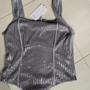 Grace Karen Sequiin Top  L  NWT